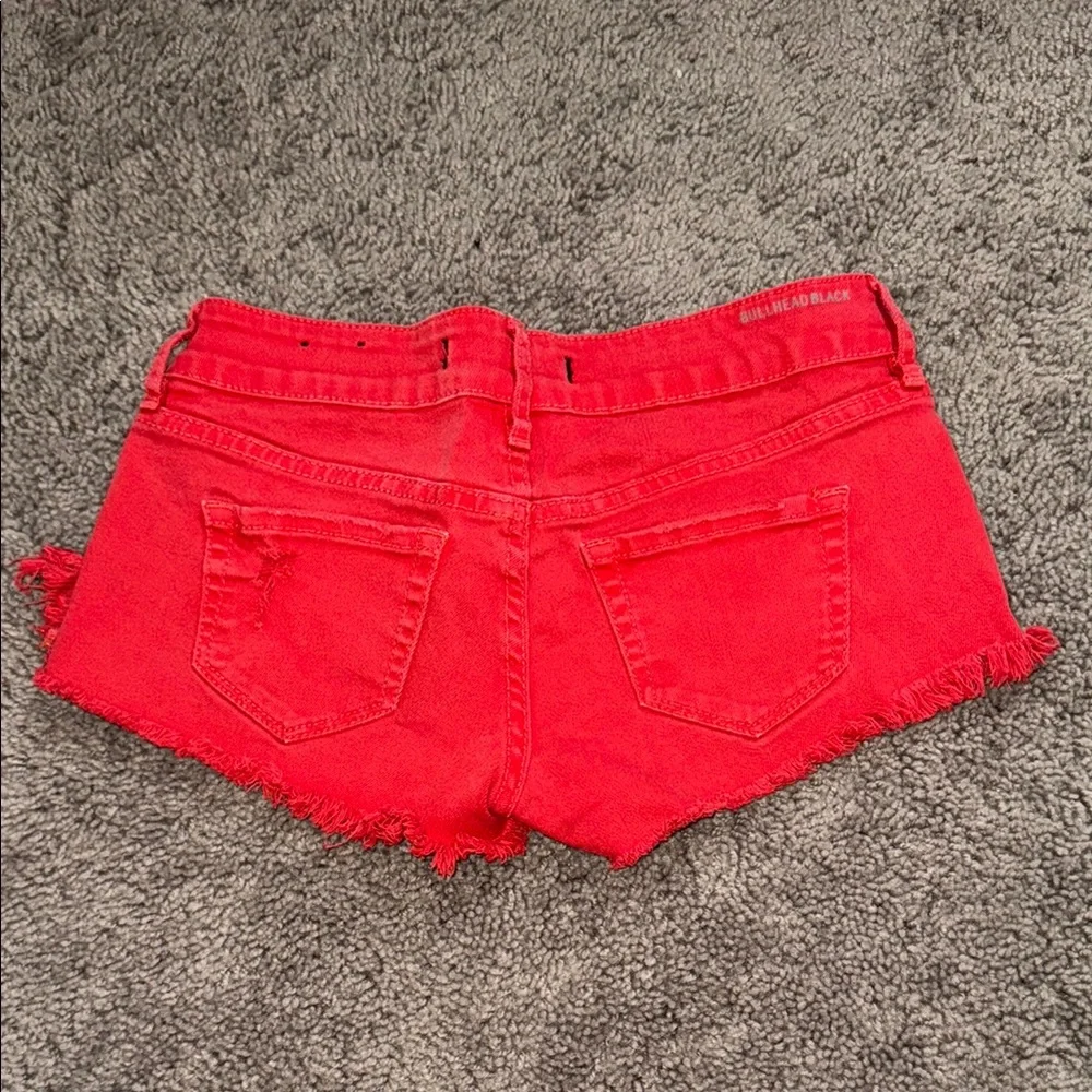 Bullhead Red Jean Shorts with Distressed Look - Picture 3 of 4